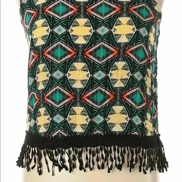 💥🆕Xhilaration Sleeveless Lace Multi print Blouse🆕 - Picture 3 of 7